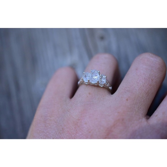 Raw Crystal Ring, Raw Stone Ring, Rings for Women, Stacking Ring, Raw Ge… - Picture 2 of 7